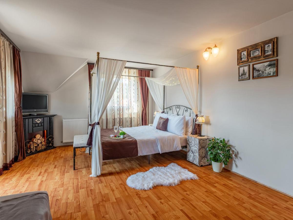 Rose Apartment Sighişoara Esterno foto