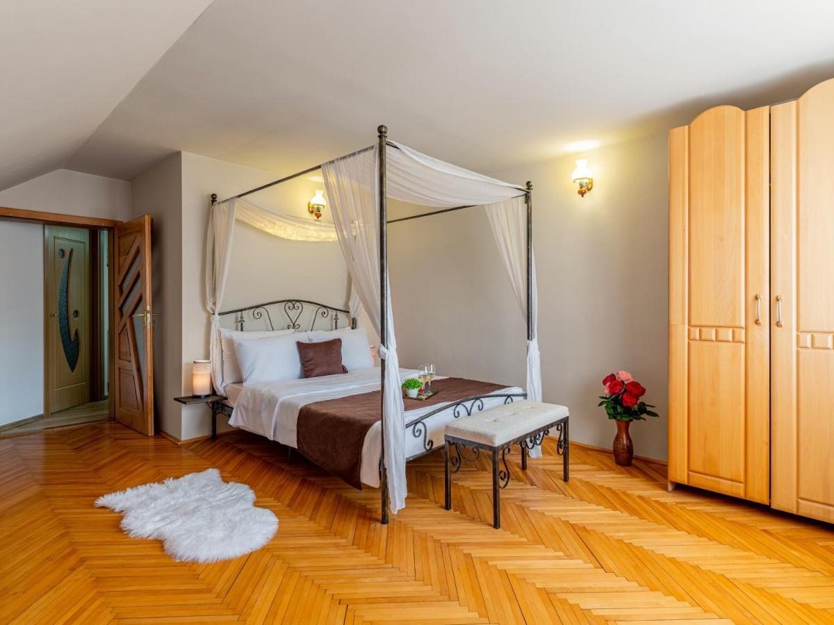 Rose Apartment Sighişoara Esterno foto